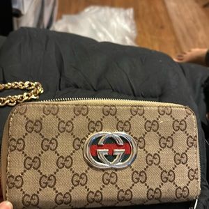 Brown gucci zip up wallet